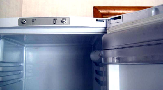 Перевесить двери холодильника в Пущино | Вызов мастера по холодильникам на дом
